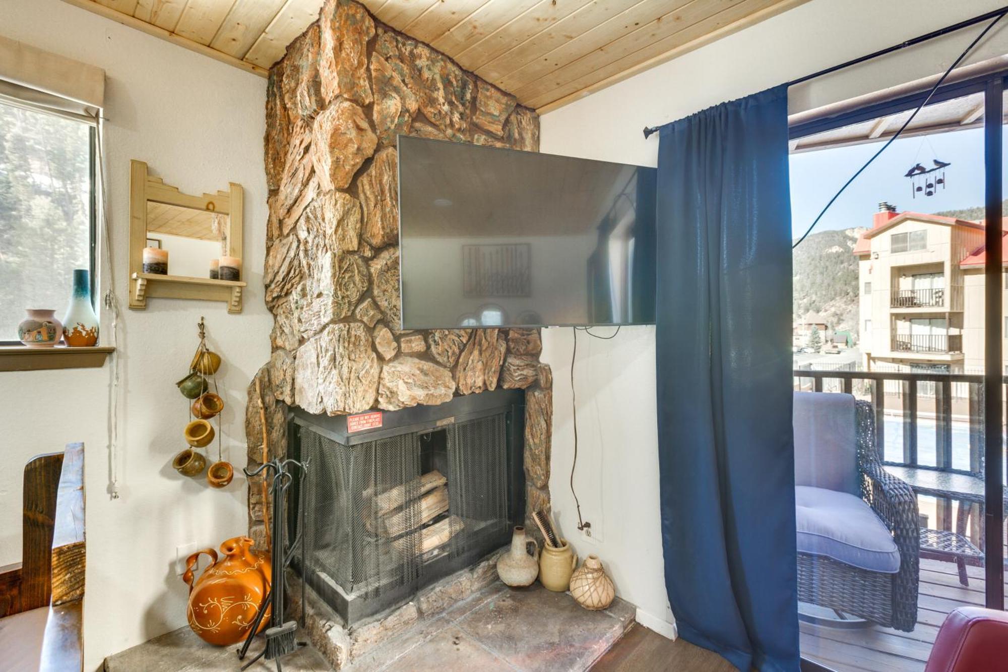 Ski-In Red River Retreat Balcony, Mountain Views! Eksteriør billede