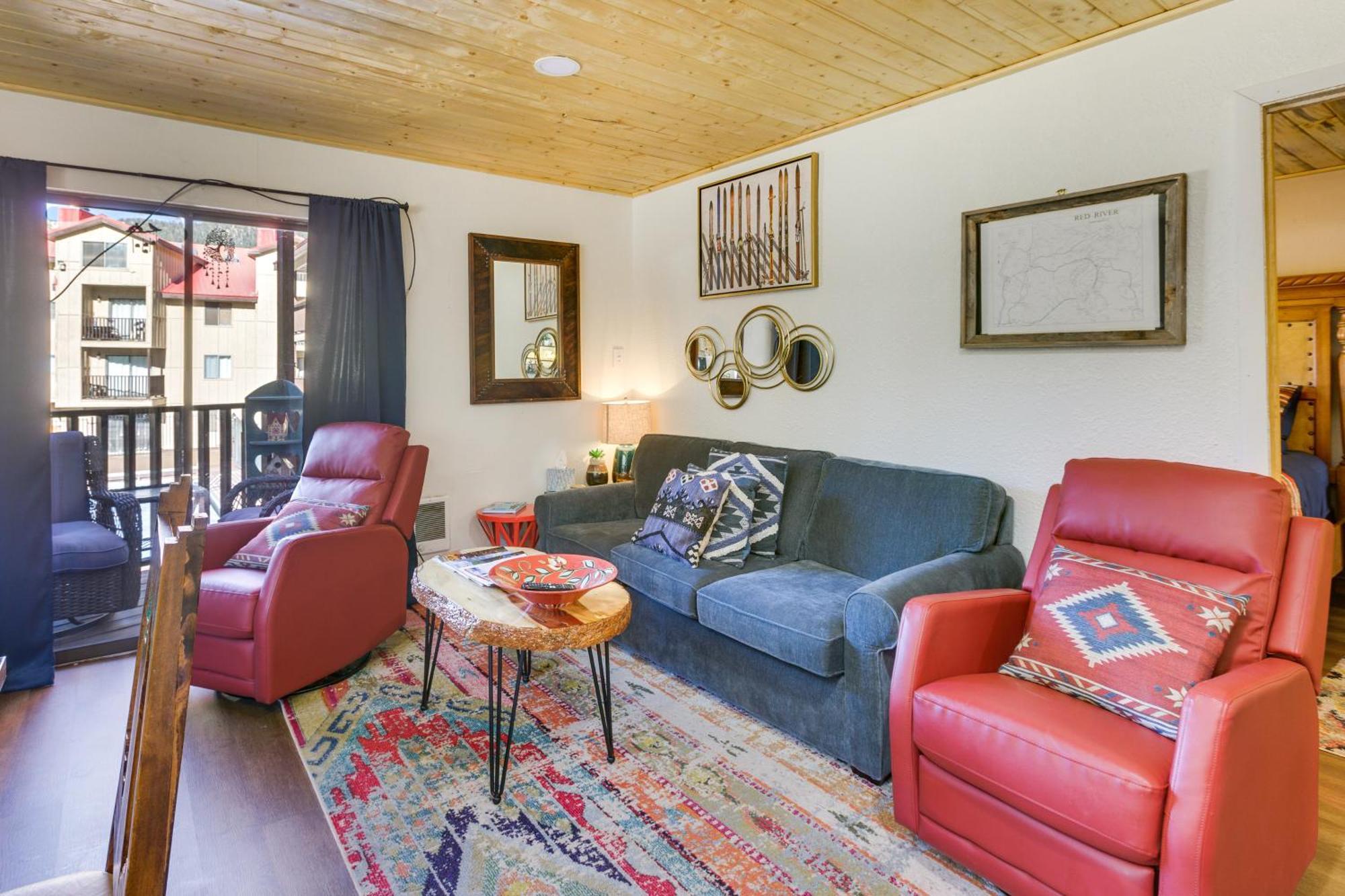 Ski-In Red River Retreat Balcony, Mountain Views! Eksteriør billede